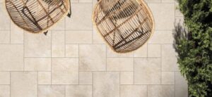 Il tuo terrazzo è una stanza sprecata? Trasforma l’outdoor in un vero living aggiunto.